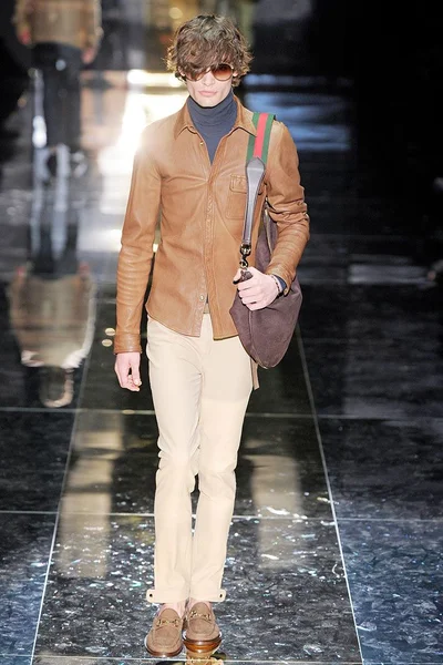 Look 4